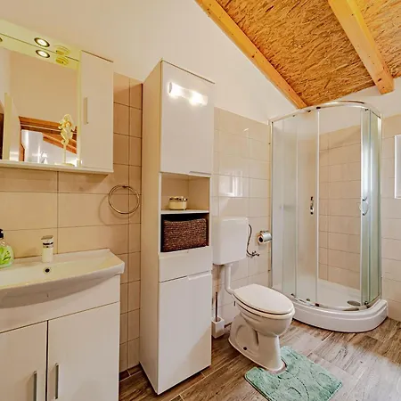 Eco Friendly Maja - Happy Vela Luka