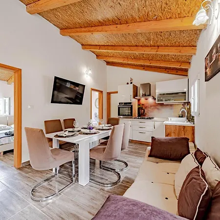 Eco Friendly Maja - Happy Apartment