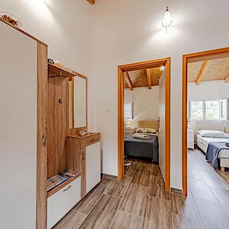 Apartment Eco Friendly Maja - Happy