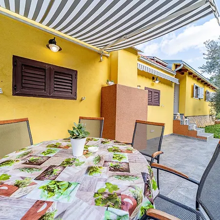 Apartment Eco Friendly Maja - Happy *