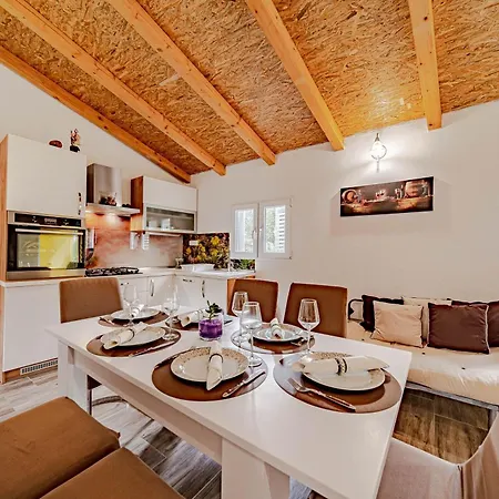 Eco Friendly Maja - Happy Apartment Vela Luka